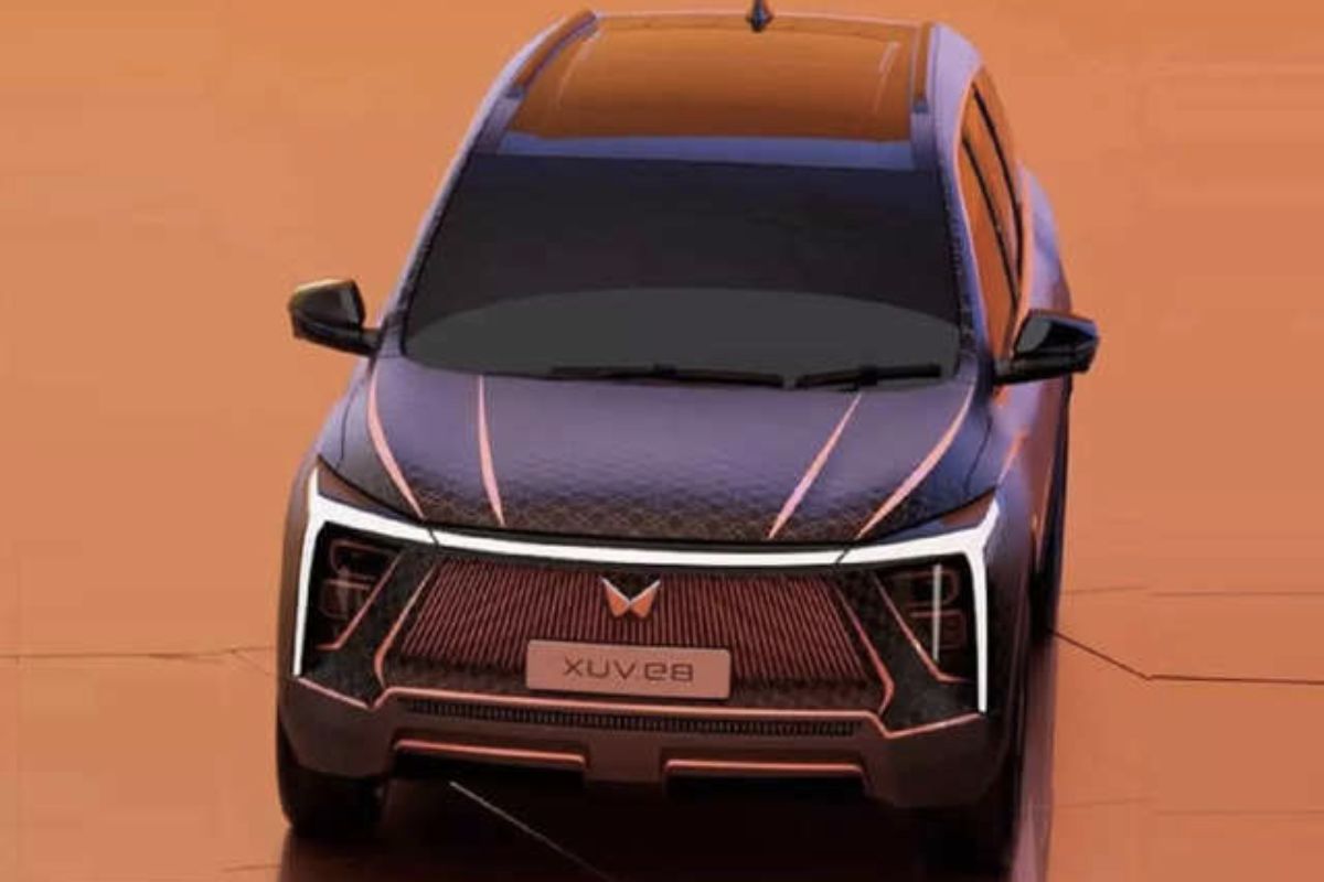 Mahindra XUV e.8