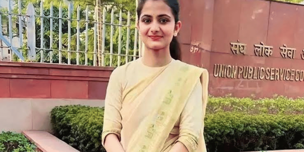 Divya Tanwar- Wiki, Age, Ethnicity, Boyfriend, Height, Net Worth, Career