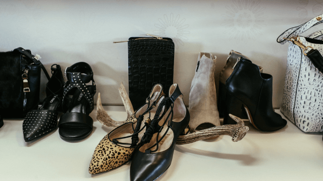 Looking for Women's Shoe Shops Online